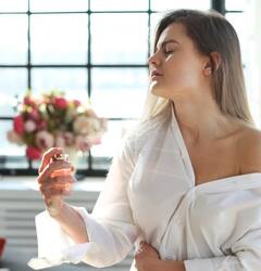 Perfume: ਸਰੀਰ ਦੇ ਇਨ੍ਹਾਂ ਹਿੱਸਿਆਂ 'ਤੇ ਪਰਫਿਊਮ ਲਗਾਉਣਾ ਪੈ ਸਕਦਾ ਮਹਿੰਗਾ, ਜਾਣੋ ਕਿੱਥੇ ਕਰਨੀ ਚਾਹੀਦੀ ਵਰਤੋਂ