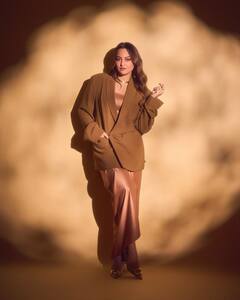 Sonakshi Sinha Looks Effortlessly Chic In Brown Blazer Set - See Pics