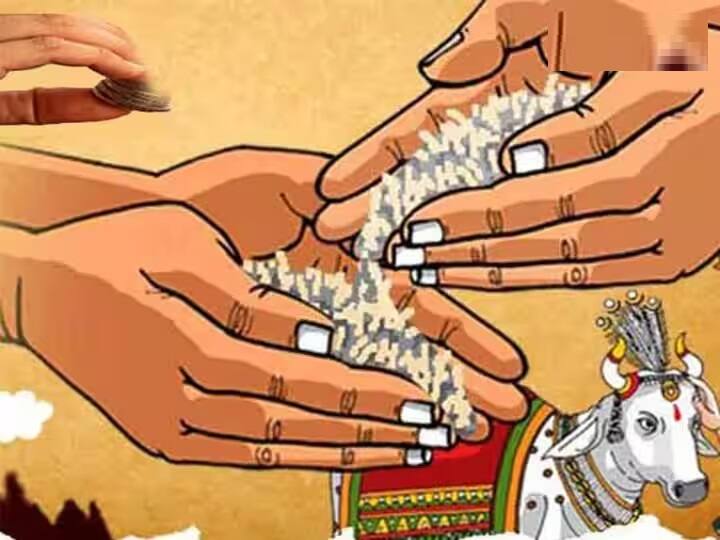 ગુરુ પૂર્ણિમાના દિવસે પીપળના ઝાડને જળ ચઢાવો અને દીવો પ્રગટાવો. આ પછી ભગવાન વિષ્ણુની પણ પૂજા કરો. તેમજ ગુરુ પૂર્ણિમાના દિવસે પીળી વસ્તુઓનું દાન કરવું પણ શુભ માનવામાં આવે છે.