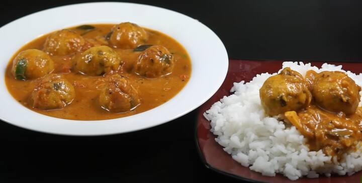 பருப்பு உருண்டை செய்யும் போது அதனுடன் ஒரு கைப்பிடி பச்சரிசியை ஊறவைத்து அரைத்து உருண்டை பிடித்து குழம்பில் சேர்த்தால் விரிசல் விடாது.