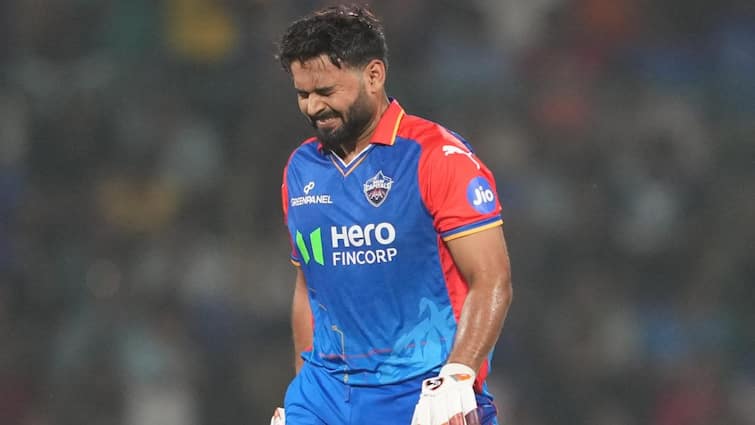 Rishabh Pant may will be join chennai super kings of Delhi capitals release IPL 2025 Rishabh Pant IPL 2025: दिल्ली छोड़कर चेन्नई सुपर किंग्स में जाने वाले हैं ऋषभ पंत? आईपीएल को लेकर बड़ा अपडेट