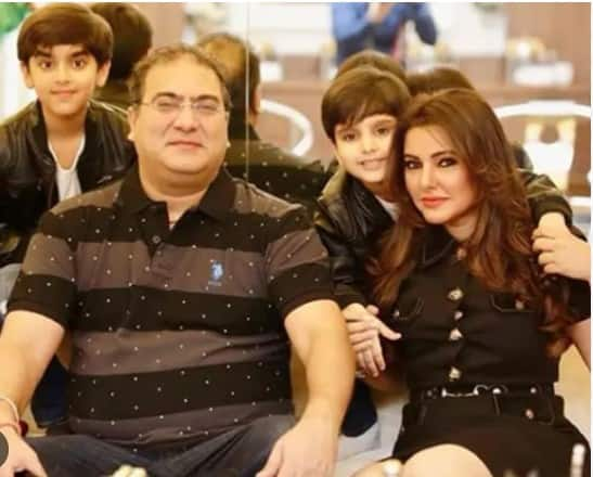 Kahkasha Patel- Kahkasha Patel lost her husband to a heart attack. Her businessman husband Arif Patel passed away in 2019. Along with films, Kahkasha also worked in music albums. The actress was 47 years old at the time of her husband's death.