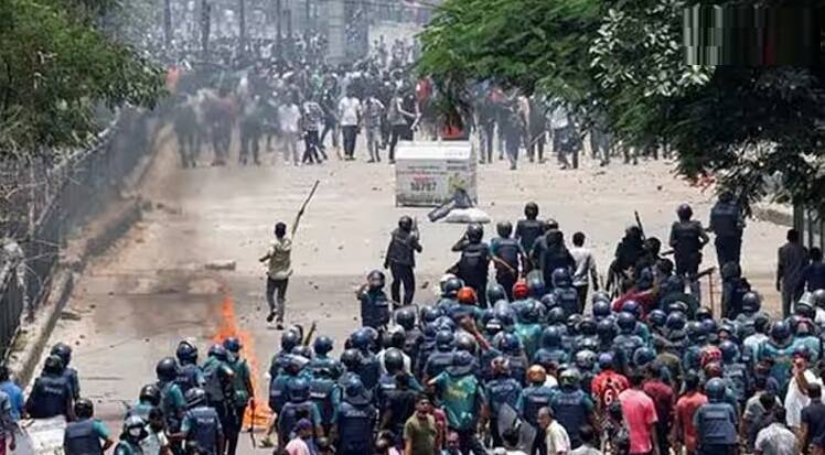 violence in Bangladesh, 105 dead, PM Sheikh Hasina took a big decision Bangladesh Protests: બાંગ્લાદેશમાં હિંસાના આગ, 105નાં મોત,PM શેખ હસીનાએ લીધો મોટો નિર્ણય