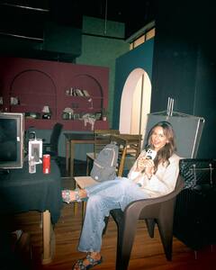 Rakul Preet Singh : ஷூட்டிங் ஸ்பாட்டில் எடுத்த க்யூட் போட்டோஸை பதிவிட்ட ரகுல் ப்ரீத் சிங்!