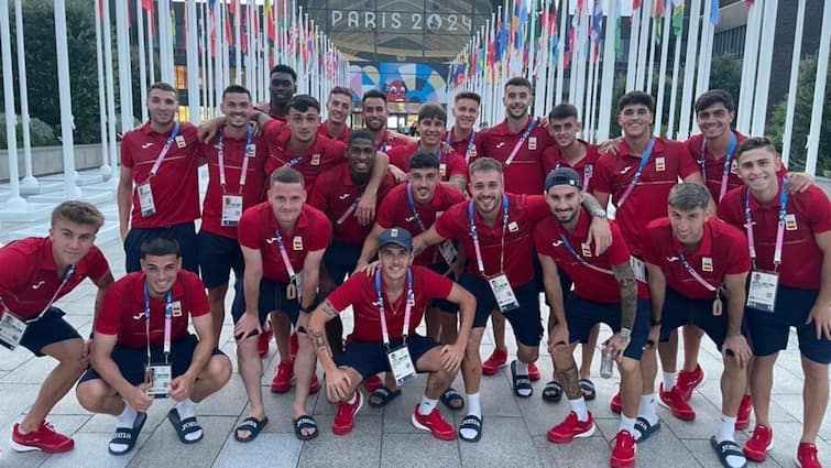 Paris Olympics 2024 Spain Football Team Arrives Paris Here All You Need To Know FC Barcelona Manchester City Pau Cubarsi Alex Baena Fermin Lopez Paris Olympics 2024: Spain's Football Team Arrives In Paris And Here's All You Need To Know