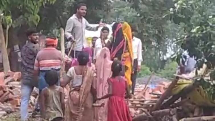 Basti Land Dispute one side people attacked on women police registered case ann बस्ती में जमीनी विवाद में चले लाठी-डंडे, दबंगों ने फोड़ा महिला का सिर, पुलिस ने दर्ज किया केस