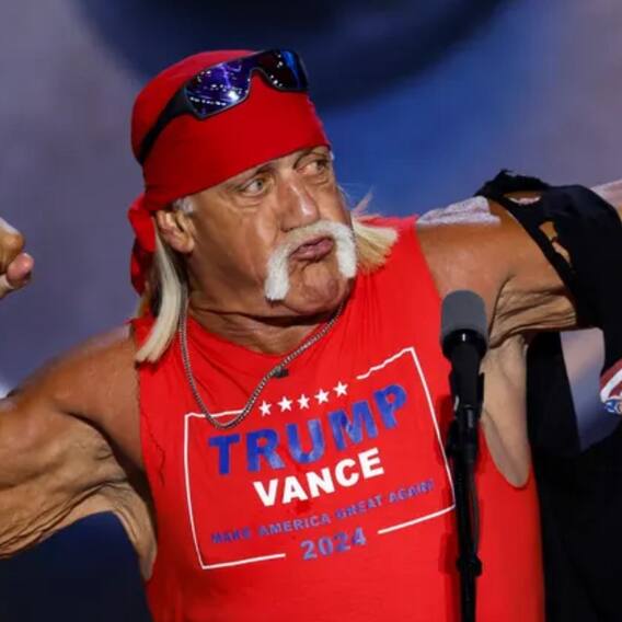 WWE के इस सुपरस्टार ने ट्रंप के लिए फाड़ी अपनी शर्ट