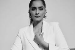 Fashion Tips: आप भी ऑफिस में पहनकर जा सकती हैं यह सोनम कपूर का पैंटसूट, शानदार लगेगा आपका लुक