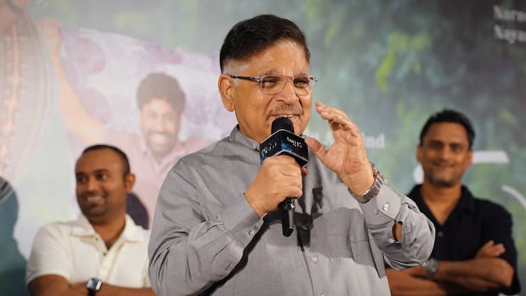 Producer Allu Aravind speech about Jr NTR at AAY Theme Song Launch Event Allu Aravind: ఎన్టీఆర్ కి ఫోన్ చేస్తే 'ఎవరి కష్టం వారిదే' అన్నాడు - 'ఆయ్' ఈవెంట్ లో అల్లు అరవింద్