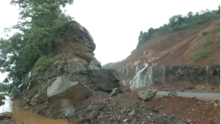 Karnataka Landslide: Search For Missing Kozhikode Lorry Driver Enters 5th Day Karnataka Landslide: Search For Missing Kozhikode Lorry Driver Enters 5th Day