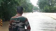 ओडिशा के मलकानगिरी में भारी बारिश से तबाही, पुल के ऊपर से बह रहा 5 फीट पानी, तस्वीरों में देखिए भयावह नजारा