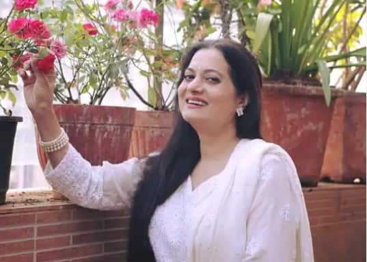 Vijayta Pandit- 56-year-old actress Vijayta Pandit was 48 years old at the time of her husband's death. She married musician Aadesh Srivastava in 1990. Aadesh died of cancer.