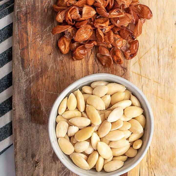 The nutrients present in almond peel can also prove beneficial for our skin. For this, you can make a face pack and apply it. To make this face pack, you will need 2 teaspoons of almond peel, 2 teaspoons of gram flour, rose water and 4 teaspoons of curd.