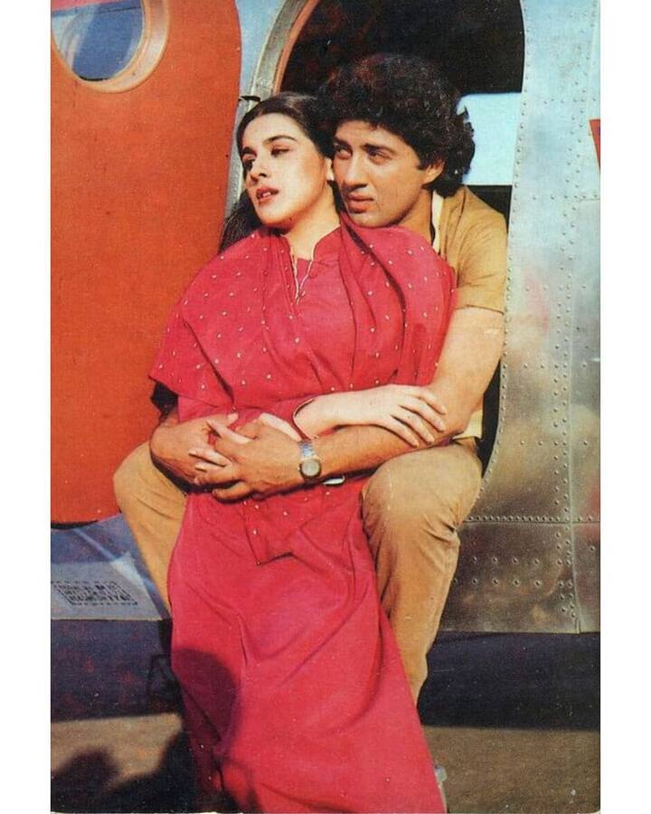 दरअसल इस बात खुलासा तब हुआ जब अमृता सिंह आलिया भट्ट और अर्जुन कपूर के साथ अपनी फिल्म ‘टू स्टेट्स’ का प्रमोशन करने कपिल शर्मा के शो में पहुंची थी.