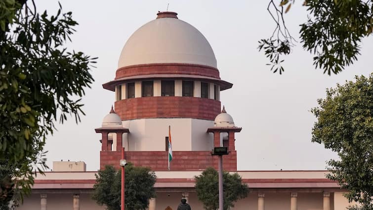 Supreme Court Orders Status Quo At Shambhu Border Says Don't Want Punjab Haryana To Fight 'Don't Want Punjab And Haryana To Fight': SC Orders Status Quo At Shambhu Border, Suggests 'Neutral Umpire'