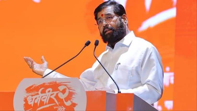 Uddhav Thackeray targeted through dialogues in Dharmaveer 2 film CM Eknath Shinde Reaction फिल्म 'धर्मवीर-2' में डायलॉग्स के जरिए उद्धव ठाकरे पर साधा गया निशाना? CM शिंदे ने कही ये बड़ी बात