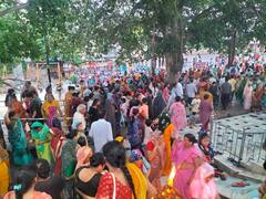 Guru Purnima 2024: भरतपुर में गुरु पूर्णिमा पर मंदिरों की परिक्रमा के लिए उमड़ा जनसैलाब, जयकारों से भक्तिमय हुआ माहौल