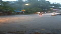 Surat Rains: સુરતમાં 2 કલાકમાં 4 ઈંચ વરસાદ ખાબક્યો, ઠેર ઠેર ભરાયા પાણી, જુઓ તસવીરો