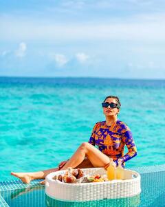 Tina Dutta: મોનોકિનીમાં ટીના દત્તાએ સ્વિમિંગ પૂલમાં લગાવી આગ, જુઓ વાયરલ તસવીરો