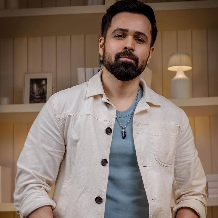 इमरान हाशमी ने बताया कि, ‘मुझे उस वक्त बहुत ज्यादा गुस्सा आया था. इसके बाद मैं फिल्म के सेट पर जाता था और रोज उन्हें घूरता रहता था. हालांकि अब मुझे ये चीज सही नहीं लगती , मैं पीछे मुड़कर देखता हूं तो भी यही लगता है कि उस वक्त अमीषा सही थीं.'