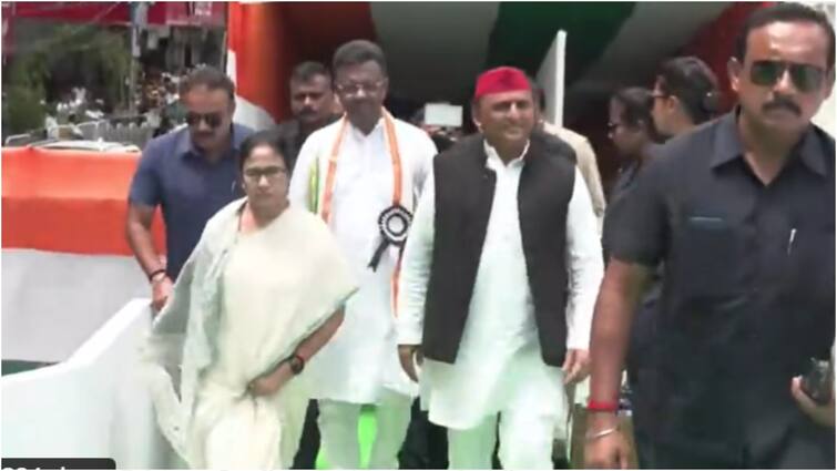 Bengal TMC Martyrs Day rally updates Akhilesh Yadav Join  Mamata Banerjee stage Showcase Post-Poll Strength Akhilesh Yadav Joins TMC's Martyrs' Day Rally As Mamata Banerjee Showcases Post-Poll Strength