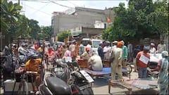 IN Pics: कानपुर में दिव्यांग पार्टी का आंदोलन जारी, बीजेपी सांसद के घर के बाहर खाट बिछाकर किया प्रदर्शन