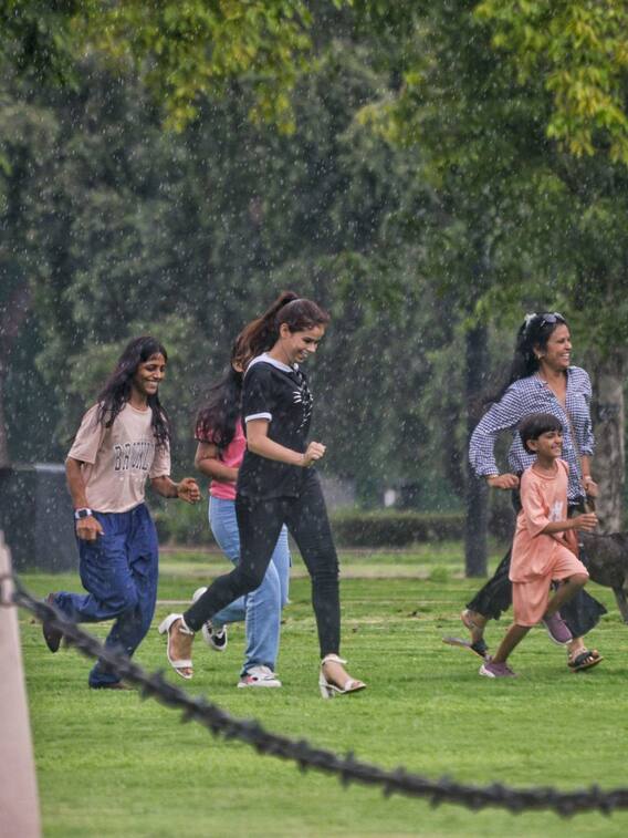 दिल्ली में कब बदलेगा मौसम? बारिश को लेकर आया IMD का ताजा अपडेट