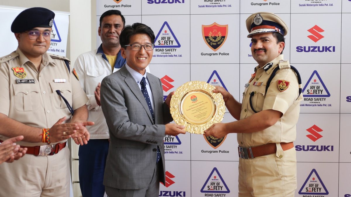 Suzuki Motorcycle India: गुड़गांव पुलिस को मिली सुजुकी मोटरसाइकिल की चाबी, V Strom SX पर तैनात हुए जवान