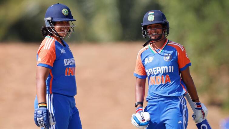 India women scored 201 runs against UAE Richa Ghosh Harmanpreet Kaur half century Women's Asia Cup T20 2024 INDW vs UAEW: हरमनप्रीत-ऋचा ने UAE की खड़ी की खटिया, भारत ने दिया 202 रनों का लक्ष्य