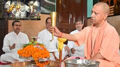 Guru Purnima: गुरु पूर्णिमा पर अयोध्या से हरिद्वार-वाराणसी तक उमड़ा भक्तों का सैलाब, देखें Photos