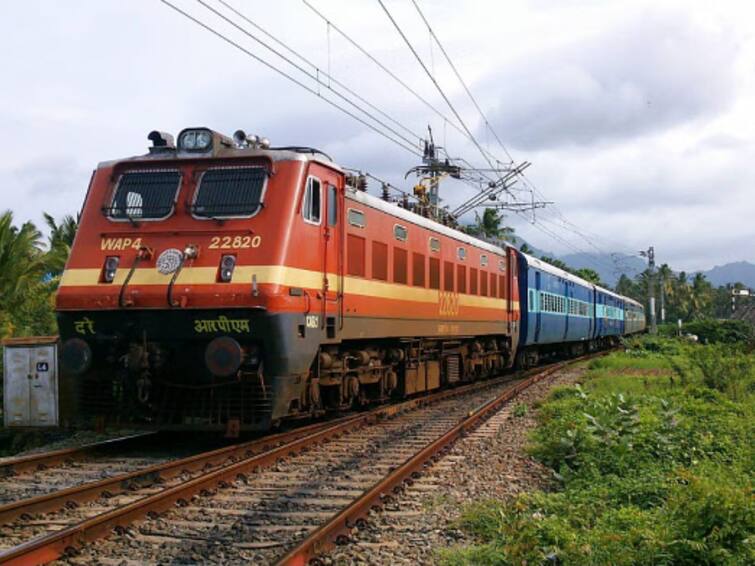 train-cancelled-due-to-yard-remodeling-and-ongoing-maintenance-work-see-the-list Train Cancelled: ਰੇਲਵੇ ਨੂੰ ਇਸ ਕਾਰਨ 48 ਟਰੇਨਾਂ ਕਰਨੀਆਂ ਪਈਆਂ ਕੈਂਸਿਲ , 11 ਦੇ  ਬਦਲੇ ਰੂਟ, ਦੇਖੋ ਪੂਰੀ ਲਿਸਟ