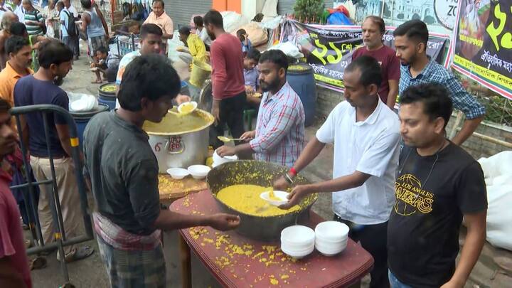 ২১ জুলাই উপলক্ষে ইতিমধ্য়েই বিভিন্ন জেলা থেকে কলকাতায় এসে পৌঁছেছেন তৃণমূলের নেতা-কর্মীরা। বিভিন্ন জেলা থেকে বাসে-ট্রেনে করে আরও কর্মী-সমর্থকরা আসছেন শহরে।