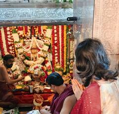 In Pics: ఉజ్జయిని మహాంకాళి ఆలయానికి రేవంత్ రెడ్డి - అమ్మవారికి పట్టు వస్త్రాలు