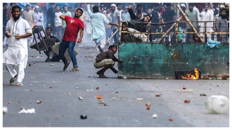 job quota protests bangladesh why did violence erupt in bangladesh army enforce curfew कर्फ्यू, गोली मारने का आदेश... जानें आरक्षण की आग में क्यों सुलग रहा बांग्लादेश?