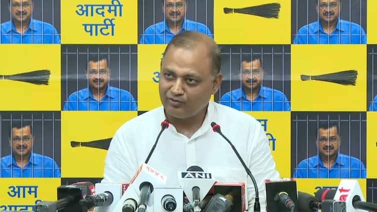 AAP Leader Somnath Bharti serious allegations on  Election commission and BJP candidate Bansuri Swaraj Delhi:  'नई दिल्ली से बांसुरी स्वराज की जीत में EC ने...', सोमनाथ भारती का BJP पर गंभीर आरोप 