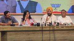 दिल्ली: प्रदूषण से निपटने में 70 फीसदी फंड क्यों नहीं खर्च, BJP का AAP से सवाल