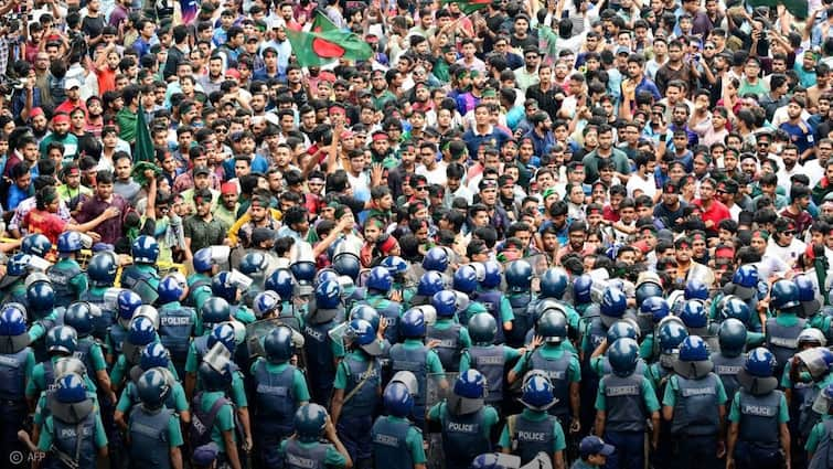 Bangladesh PM Sheikh Hasina labelled the protestors as Razakars Creates Ruckus Bangladesh Protests: బంగ్లాదేశ్‌ అల్లర్లలో రజాకార్‌ రచ్చ, కనిపిస్తే కాల్చి పారేయాలని ప్రభుత్వం ఆదేశాలు