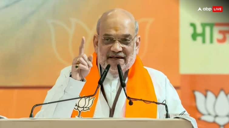 Amit Shah in Pune Sharad Pawar Uddhav Thackeray Rahul Gandhi Shiv Sena UBT NCP SP Congress BJP Maharashtra Election 2024 Sharad Pawar Is 'Sargana of Corruption', Uddhav Thackeray Leader Of 'Aurangzeb Fan Club': Shah In Pune