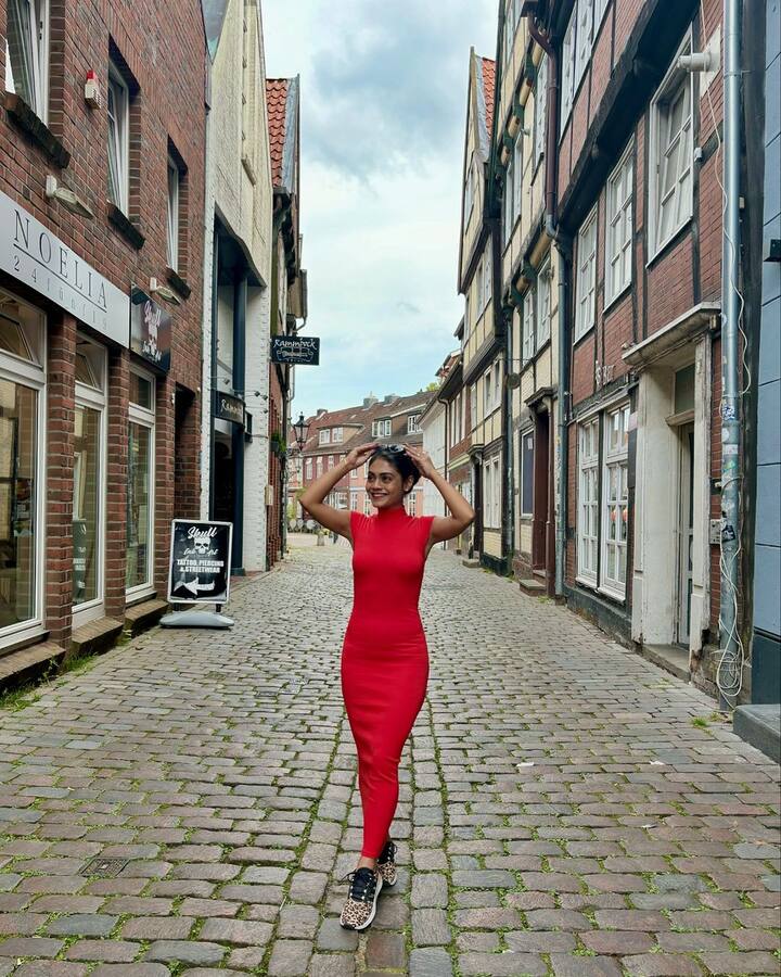 Sreejita posed for pictures amid locales in Germany