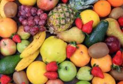 Include these fruits in your diet during the monsoon season you will always be fit ચોમાસાની ઋતુમાં આ ફળોને ડાયેટમાં કરો સામેલ, હંમેશા રહેશો ફિટ