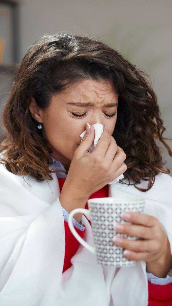 జలుబు తగ్గట్లేదా? ఈ ఇంటి చిట్కాలతో సులభంగా దూరం చేసుకోండి