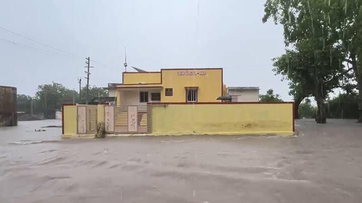 ઉપલેટા તાલુકાના છ ગામો બેટમાં ફેરવાયા હતા.ઉપલેટાના લાઠ, સમઢીયાળા, કુંડેચ, તલગણા, ભીમોરા, મજેઠી, કાથરોટા મોટી પાનેલી બેટમાં ફેરવાયા હતા.