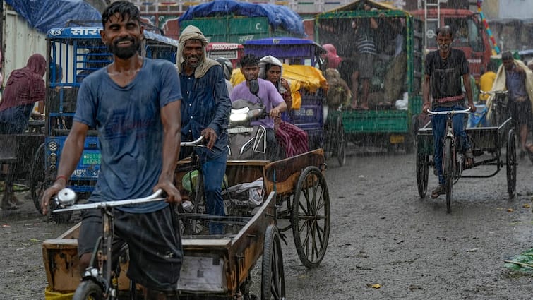 Weather in Telangana Andhra Pradesh Hyderabad on 23 July 2024 Rains updates latest news here Weather Latest Update: నేడు బలహీనపడ్డ అల్పపీడనం - నేడు తెలుగు రాష్ట్రాల్లో భారీ వర్షాలు - ఐఎండీ