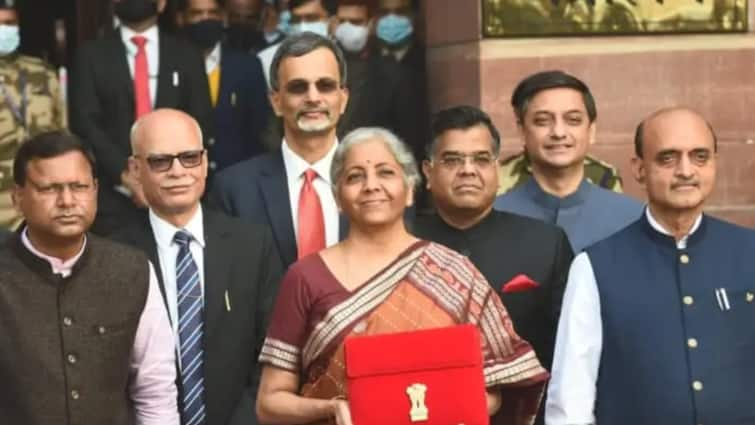 Parliament Budget Session 2024 Goverment focus on six bills economic survey all you need to know Budget Session: आज से संसद का बजट सत्र, 22 दिनों में इन 6 विधेयकों पर होगा सरकार का फोकस, जानें सब