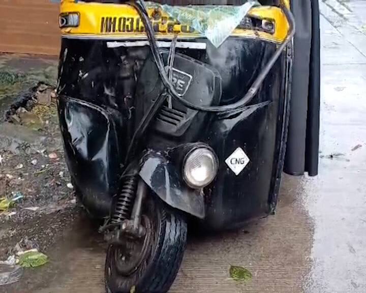 मुलुंड पोलिसांनी गाडी ताब्यात घेऊन पुढील तपास सुरू केला आहे. तसेच, चालकाचा पोलिसांकडून कसून तपास सुरू आहे. अपघातात प्रवासी आणि चालक गंभीर जखमी झाले आहेत. तसेच, एका रिक्षा चालकाची प्रकृती गंभीर असल्याची माहिती मिळत आहे.