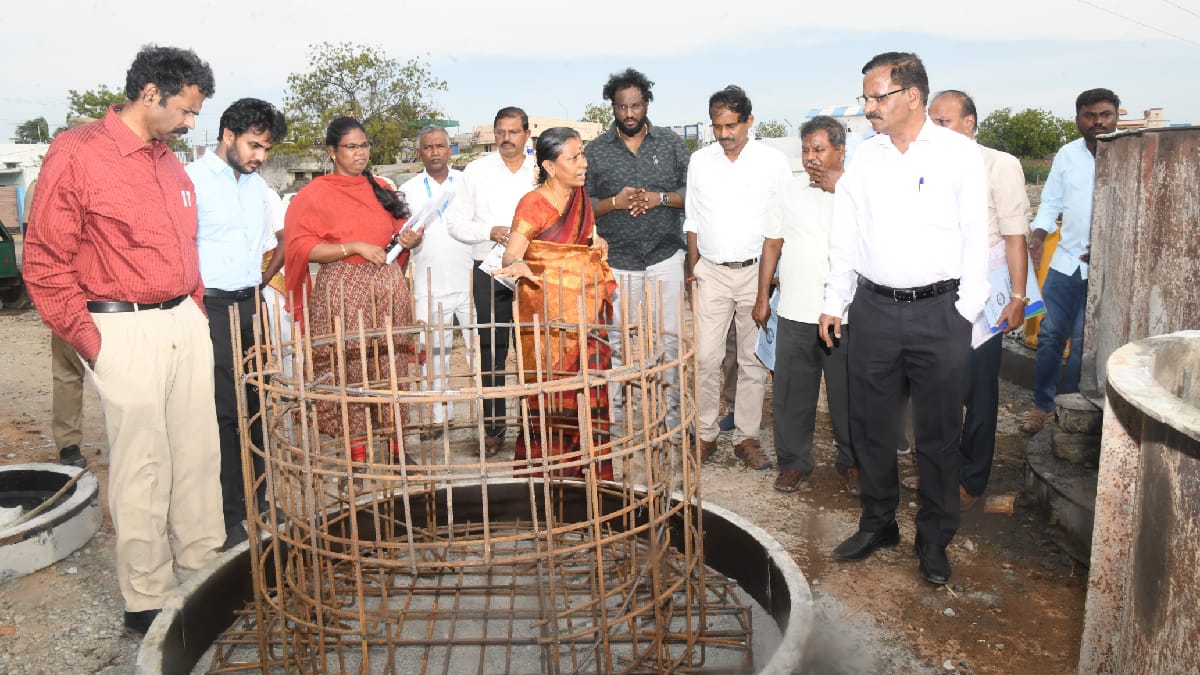 தூத்துக்குடி, நெல்லை, விருதுநகர் மாவட்டங்களில்  குடிநீர், பாதாள சாக்கடை பணிகள் எப்போது முடியும்?