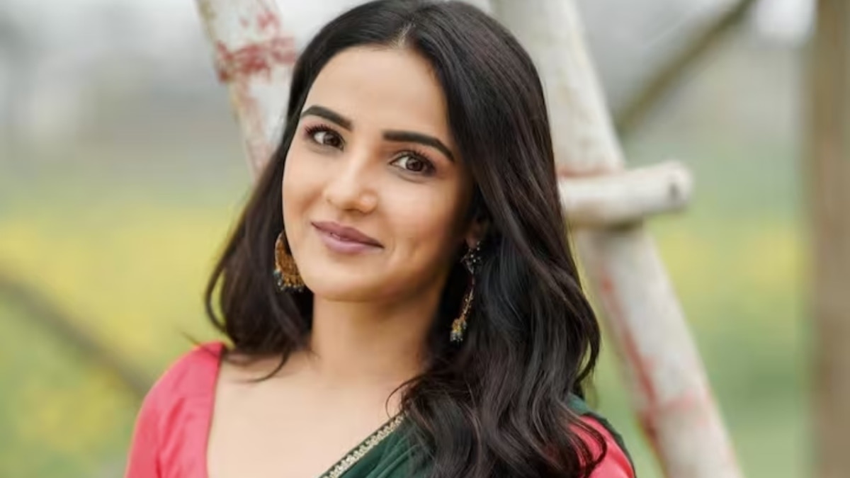 Jasmin Bhasin: பார்க்க முடியல... தூங்க முடியல... சரியாக இன்னும் நாலு நாள் ஆகுமாம்... சிம்பு பட நடிகைக்கு கண் பார்வை பாதிப்பு