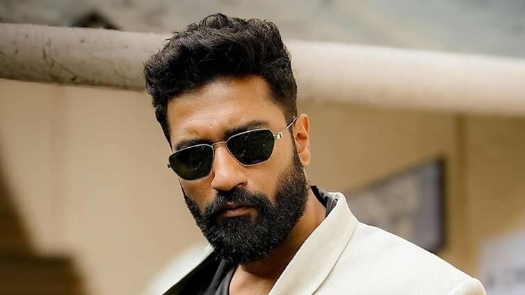 Bad Newz actor Vicky Kaushal beaten up by sand mafia during Gangs of Wasseypur shoot Vicky Kaushal: కత్రినా భర్త విక్కీ కౌశల్‌ను చుట్టుముట్టిన ఇసుక మాఫియా - 500 మందితో దాడికి యత్నం, చివరికి...