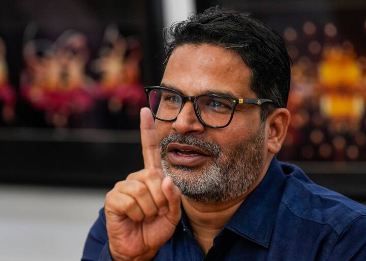 प्रशांत किशोर बोले कि नवंबर 2025 में जब जनता की सरकार बनेगी तब बुजुर्गों को पेंशन दी जाएगी.