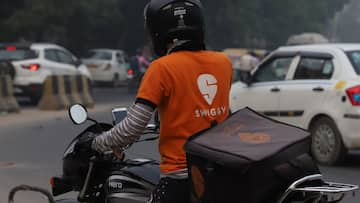 Amazon India Eyes Swiggy's Instamart Amid Swiggy's IPO Preparations: Report